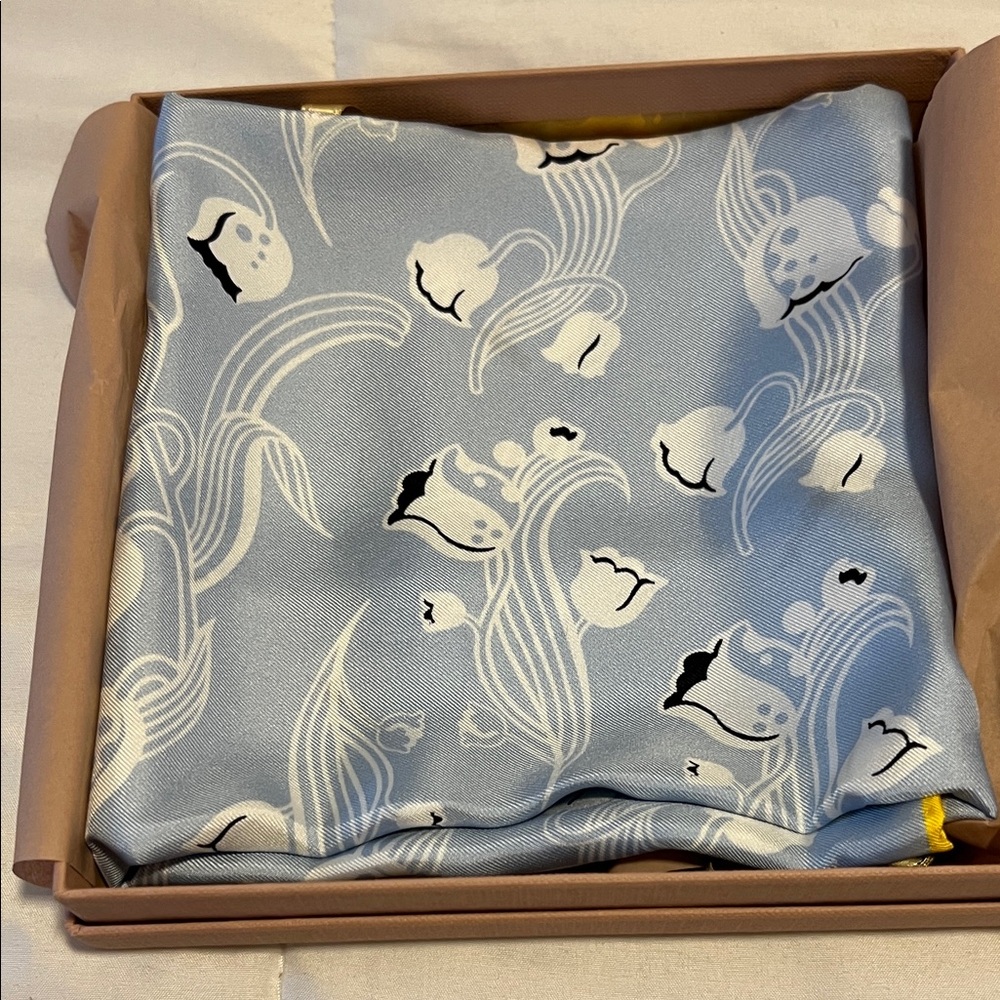 Miu Miu Blue and White silk Floral Scarf Made in Italy 🇮🇹